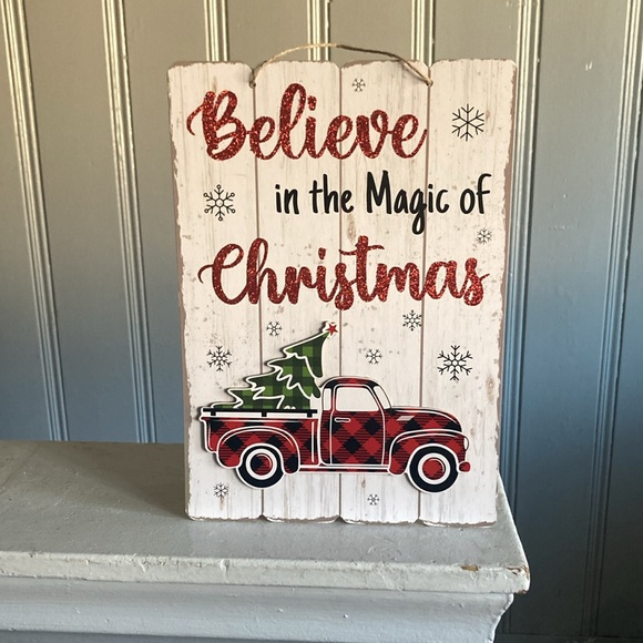 NWT- Believe in the Magic of Christmas 🎄Farmtruck Glittered Wooden Decor Sign - Picture 17 of 17